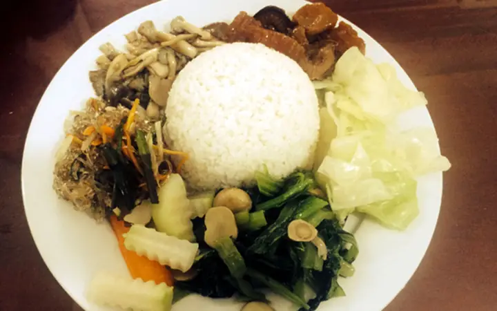 Quán Chay Thôi Kệ Lê Hồng Phong: Đánh Giá Chi Tiết Và Trải Nghiệm Thực Tế