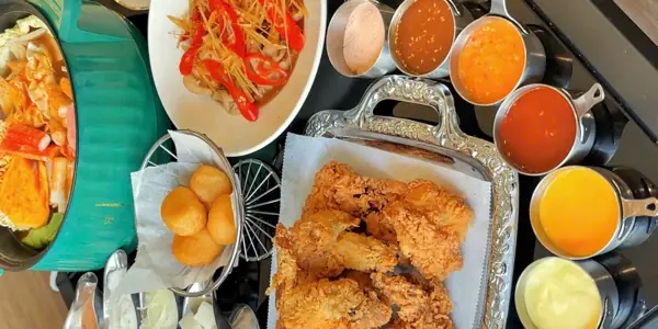 Đánh Giá Chi Tiết Tiệm Gà Rán Số 19: Gà Giòn, Sốt Đậm Đà Và Trải Nghiệm Gia Đình