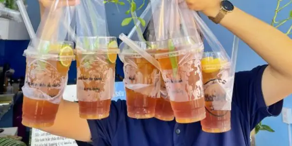 Review Trà Sữa & Chân Gà Hai Chị Em: Thử Thách Vị Giác Độc Đáo Tại Huế
