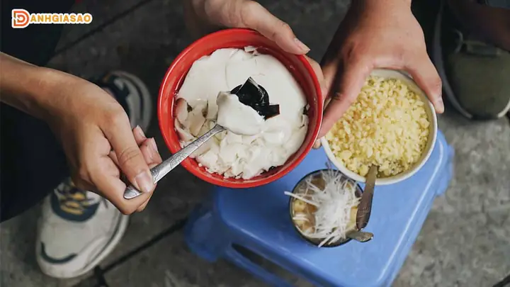 Menu Xôi Chè Bà Thìn: Đánh Giá Chi Tiết Và Bảng Giá Cập Nhật