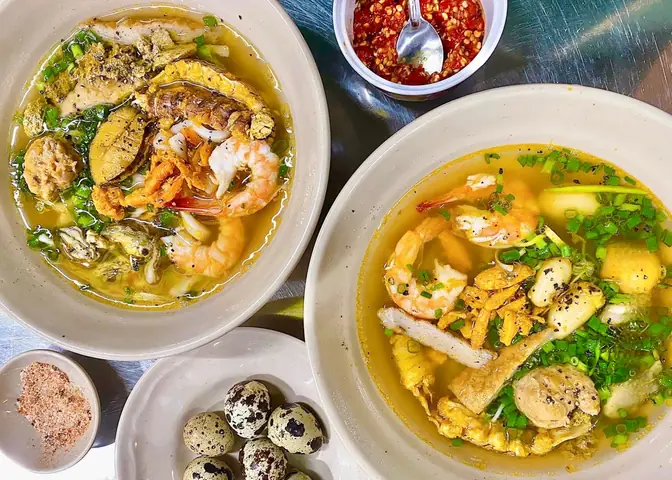 Bánh Canh Hải Sản Mụ Nị Tại 38 Trần Cao Vân, Huế: Điểm Đến Lý Tưởng Cho Tín Đồ Ẩm Thực