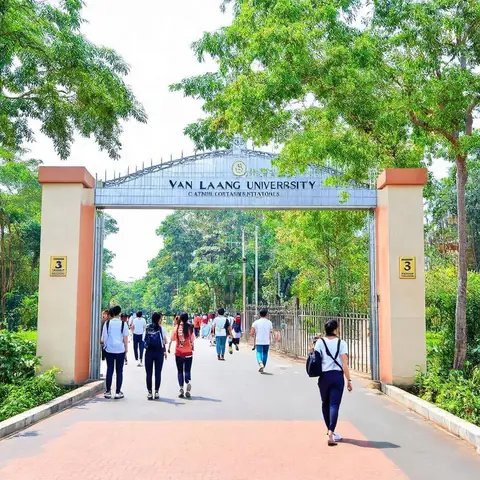 Khám Phá Ẩm Thực Sinh Viên Xung Quanh Trường Đại Học Văn Lang 69/68 Đặng Thùy Trâm