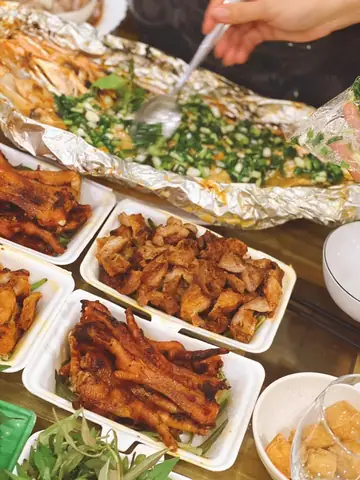 Bạch Tuộc Nướng Kênh Tân Hóa