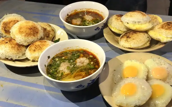 Bánh Căn Dốc: Hương Vị Đất Trời Đà Lạt Từ Nhà Trang Trại