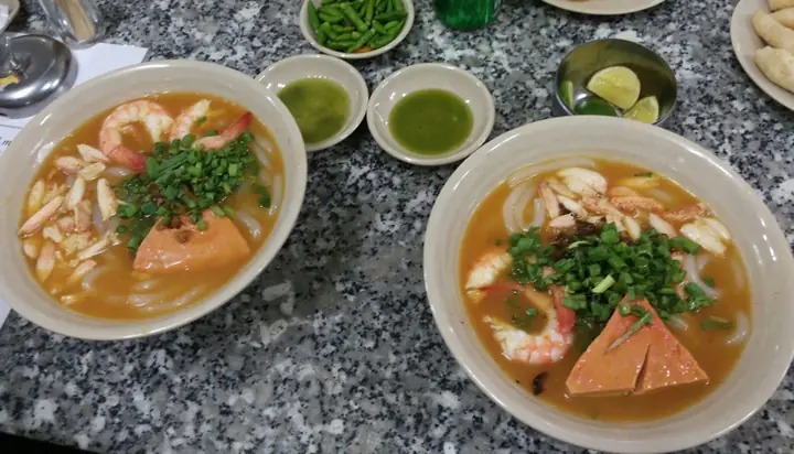 Review Bánh Canh Cua Anh Vũ: Trải Nghiệm Đáng Nhớ Ở Trung Tâm Quận 1