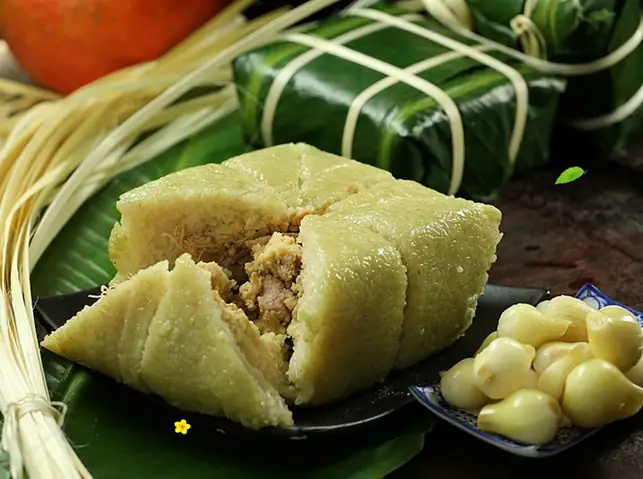 Bánh Chưng Nhật Lệ Huế: Cẩm Nang Toàn Tập Từ Nghề Truyền Thống Đến Địa Chỉ Mua Ngon