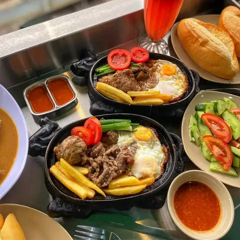 Bánh Mì Bít Tết Ngọc Hiếu