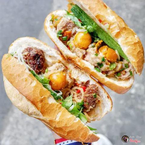 Bánh Mì Bò Nướng Cô Lành
