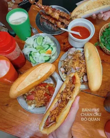 Bánh Mì Cầu Đò Quan Nam Định: Biểu Tượng Ẩm Thực Đường Phố Đình Đám