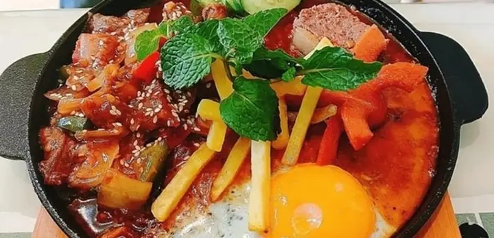 Bánh Mì Chảo Hồ Đắc Di