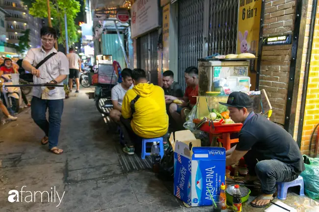 Bánh Mì Chảo Phố Đi Bộ