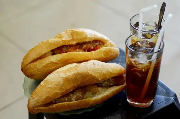 Bánh Mì Nem Khoai Hồ Hai Bà