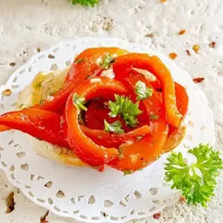Bánh Mì Nướng Ớt Đỏ: Công Thức Chuẩn Vị & Bí Quyết Từ Chuyên Gia