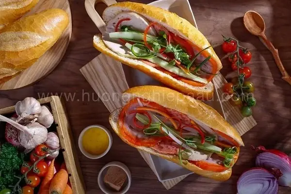 Bánh Mì Pate Thập Cẩm: Đánh Giá Toàn Diện Về Hương Vị Và Cách Làm Chuẩn