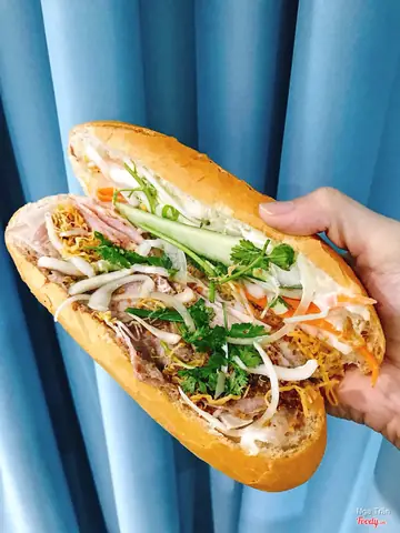 Review Bánh Mì Võ Văn Tần Quận 3: Phân Tích Chi Tiết Từ Điểm Số 5.4/10