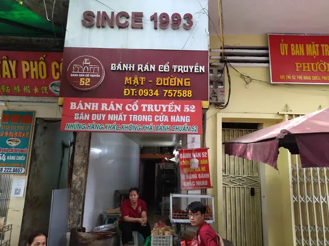 Review Bánh Rán Cổ Truyền 52 Hàng Chiếu: Hương Vị Tuổi Thơ Phố Cổ