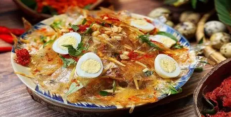 Bánh Tráng Trộn Nha Trang: Bí Quyết Ngon Chuẩn Vị Và Top Quán Thưởng Thức