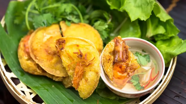 Top 8 Quán Bánh Xèo Ngon Quận 1: Đánh Giá Chi Tiết Từ Đồng Tiền Đến Chất Lượng