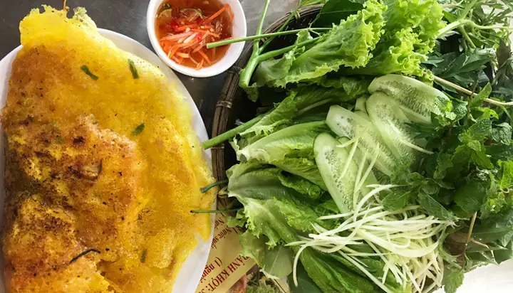 Đánh Giá Chi Tiết Quán Ăn A Đạt: Bánh Xèo Rau Rừng Chuẩn Vị Miền Tây Gần Sài Gòn