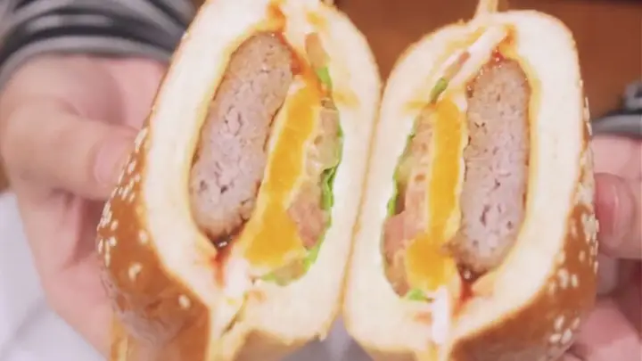 Bready Bánh Mì Tươi Burger Đĩa Bay