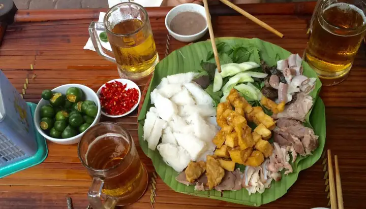 Bún Đậu Mẹt Hà Nội: Trải Nghiệm Tại Quán Hải Anh Bùi Ngọc Dương
