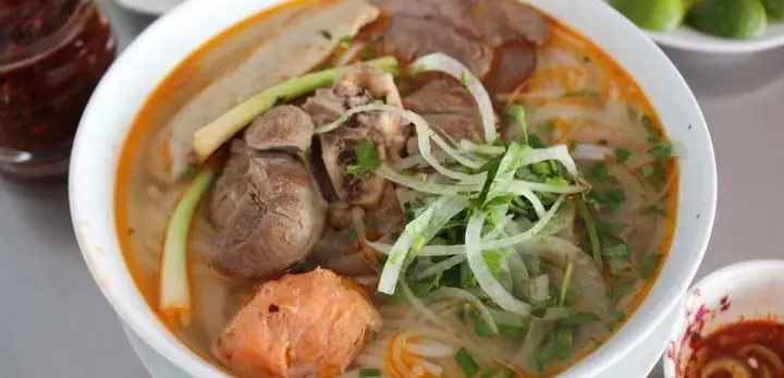 Bún Bò Gốc Huế O Tú
