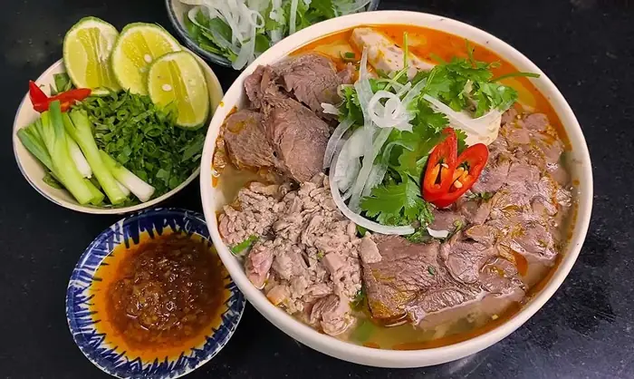 Bún Bò Hương Giang Nha Trang