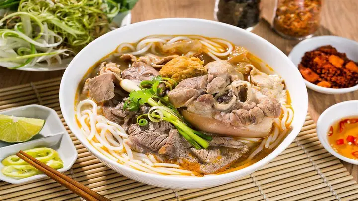 Top 8 Quán Bún Bò Bình Thạnh Ngon Nhất: Đánh Giá Chi Tiết Và Gợi Ý Lựa Chọn