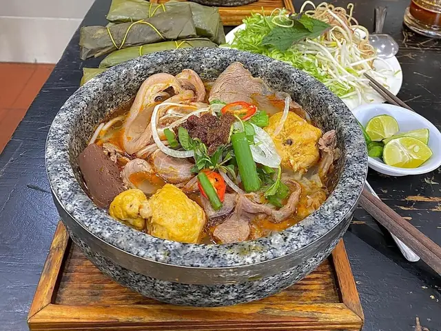 Bún Bò Thố Đá Đà Lạt