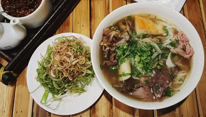 Review Bún Bò Huế Xưa Vạn Kiếp: Trải Nghiệm Hương Vị Xưa Cũ Trên Đất Sài Gòn
