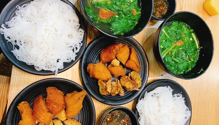 Review Quán Bún Cá Chấm Ccg Lạc Trung: Trải Nghiệm Hương Vị Trong Phiên Bản Gia Đình