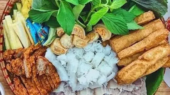 Review Quán Bún Đậu Mắm Tôm 3 Phải Cần Thơ: Trải Nghiệm Đậm Đà Văn Hóa Miền Tây