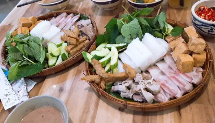 Bún Đậu Mắm Tôm Phúc Kỳ: Hướng Dẫn Chi Tiết Món Ngon, Giá, Vị Trí & Mẹo Ănbún Đậu Mắm Tôm Phúc Kỳ Nhanh Trở Thành Điểm Đến Ưa Thích Của Người Yêu Ẩm Thực Đường Phố Ở Tp. Hcm. Bạn Đang Tìm Kiếm Một Nơi Vừa Ngon, Vừa Vừa Giá Cả Phải Chăng Và Vẫn Giữ Trọn Hương Vị Truyền Thống? Bài Viết Dưới Đây Sẽ Cung Cấp Đầy Đủ Thông Tin Về Địa Chỉ, Giờ Mở Cửa, Menu Đặc Trưng, Giá Cả, Cách Thưởng Thức Và Những Mẹo Nhỏ Giúp Bạn Trải Nghiệm Tối Ưu. Hãy Để Chúng Tôi Dẫn Bạn Khám Phá Từng Chi Tiết Để Bữa Ăn Của Bạn Không Chỉ Ngon Mà Còn Đáng Nhớ.