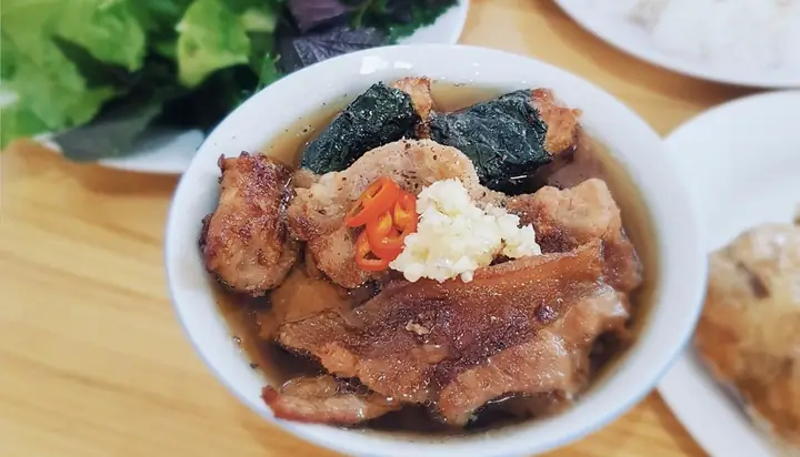 Bún Hải Sản Thành Công: Review Chi Tiết Quán Hùng Thái Ở Ba Đình