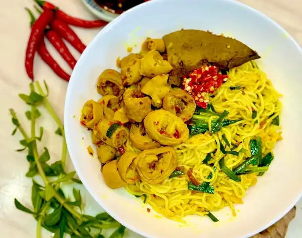 Bún Lòng Xào Nghệ Hằng Nga