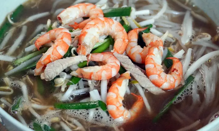 Bún Nước Lèo Cà Mau: Hương Vị Đậm Chất Miền Tây