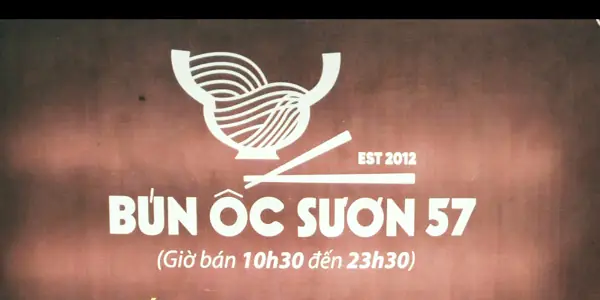 Bún Ốc Sườn Hà Nội: Trải Nghiệm Tại Quán Hai Bà Trưng
