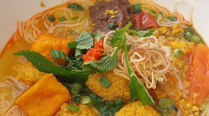 Đánh Giá Chi Tiết Bún Riêu Ốc Cô Oanh: Trải Nghiệm Ẩm Thực Đáng Nhớ ...