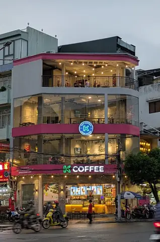 Cà Phê Ở Phan Xích Long