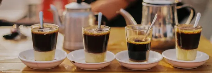 Cà Phê Vợt Long Xuyên: Nét Đẹp Ẩm Thực Xưa Cũ Tại Quán Hai Ngầu