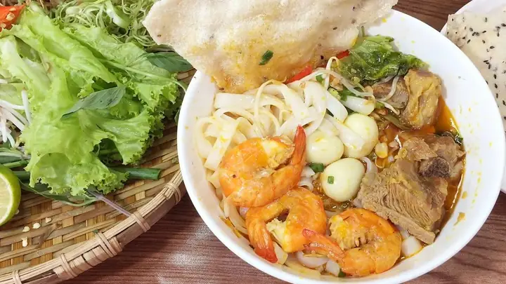Hướng Dẫn Chi Tiết Cách Nấu Mì Quảng Sườn Non Chuẩn Vị Tại Nhà
