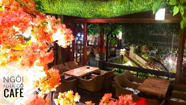 Cafe Gỗ Kha Vạn Cân