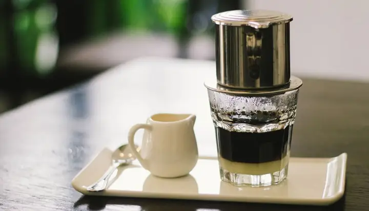 Review Cafe Ông Già Vũng Tàu: Trải Nghiệm Phong Cách Việt Cho Sinh Viên