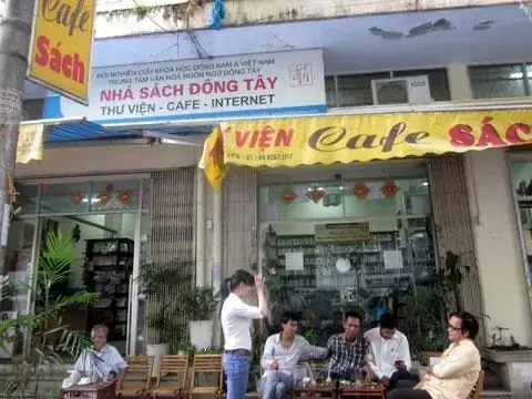 Café Thư Viện Sách Đông Tây: Review Toàn Diện Về Mô Hình Kinh Doanh Độc Đáo