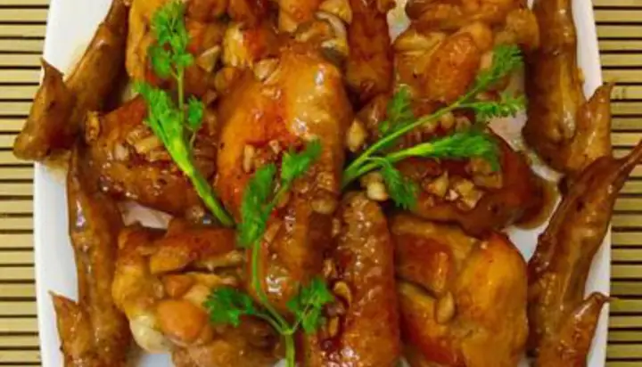 Ẩm Thực Gia Đình Đậm Chất Cần Thơ: Trải Nghiệm Tại Quán Lan - Cầu Ba Khía