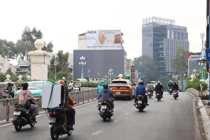 Cầu Bông Đinh Tiên Hoàng