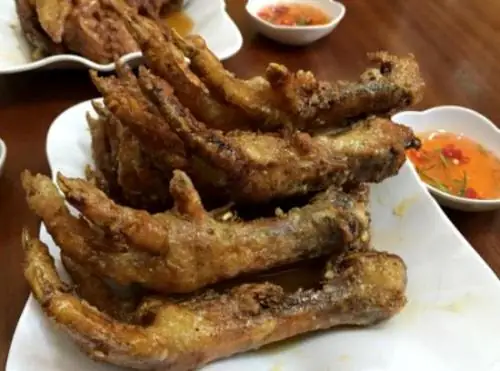 Chân Gà Chiên Mắm Phố Huế