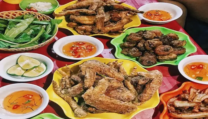 Chân & Cánh Gà Rang Muối Triệu Việt Vương: Review Chi Tiết Với 5 Tiêu Chí Đánh Giá