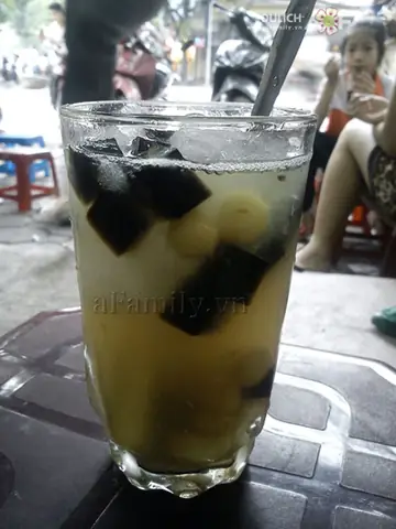 Chè B4 Nguyễn Quý Đức