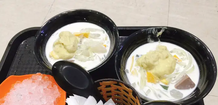 Chè Sầu Liên Nghĩa Tân